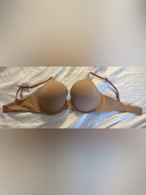 Skims T shirt bra 32DD